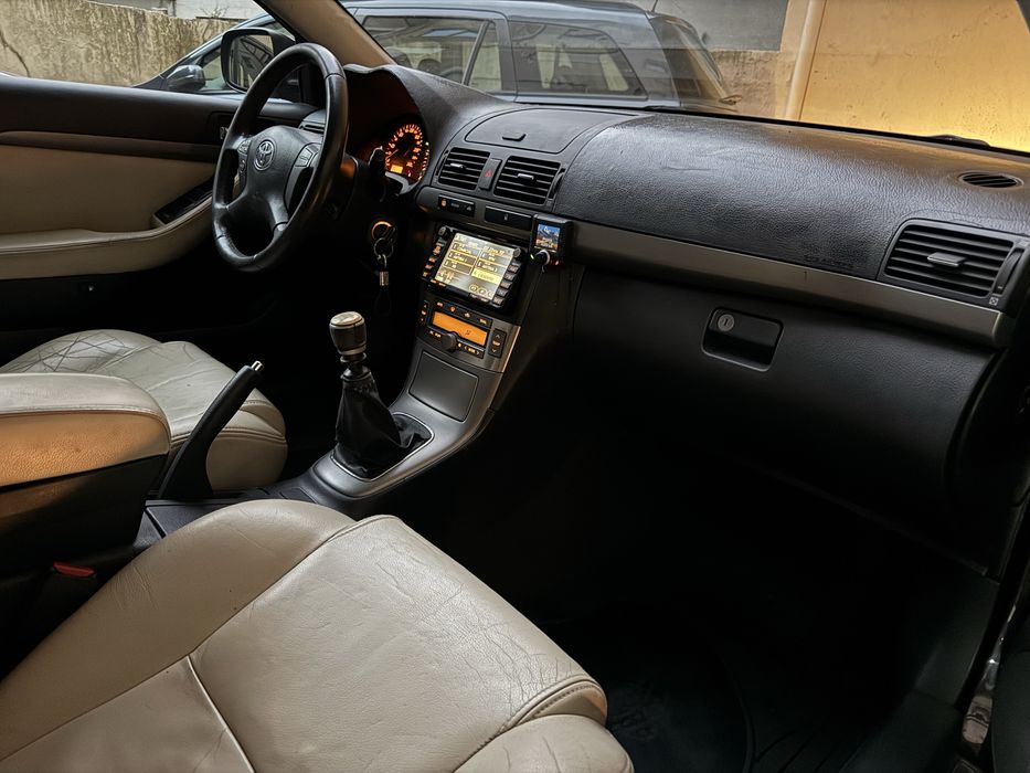 Toyota Avensis SW 2.0 D-4D  - 247 Milkm - 2008 Nacional