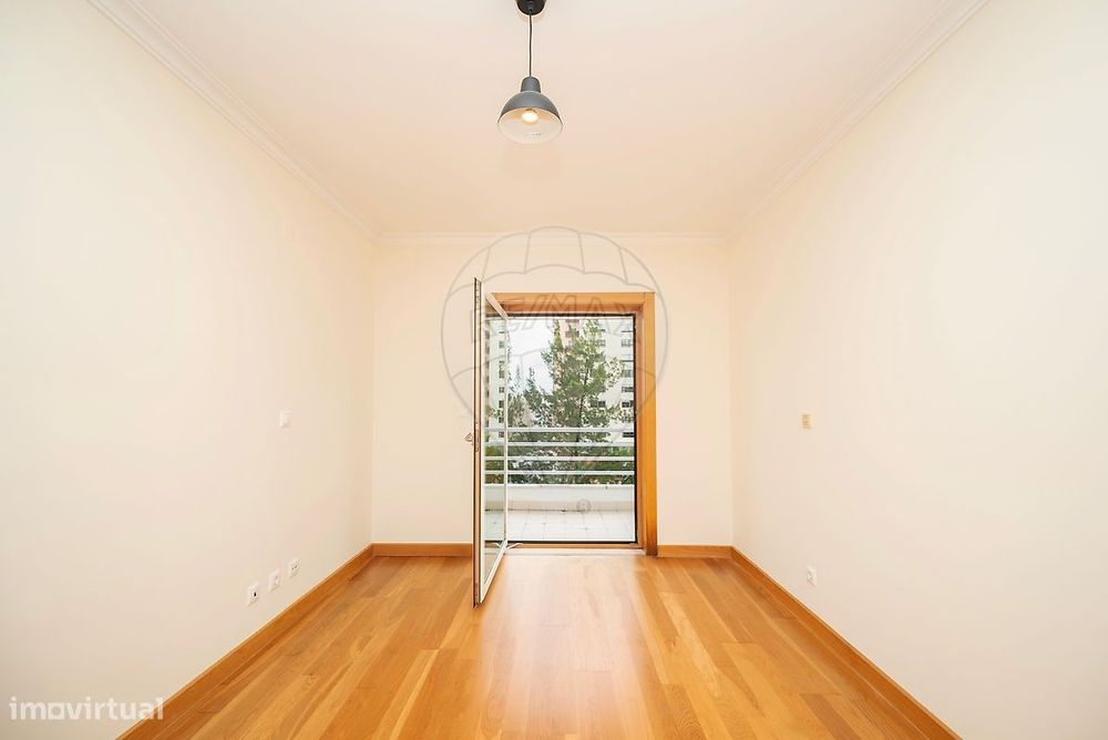 Apartamento T3 para arrendamento