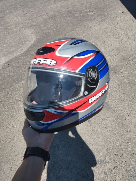 Продам мотошлем Bieffe