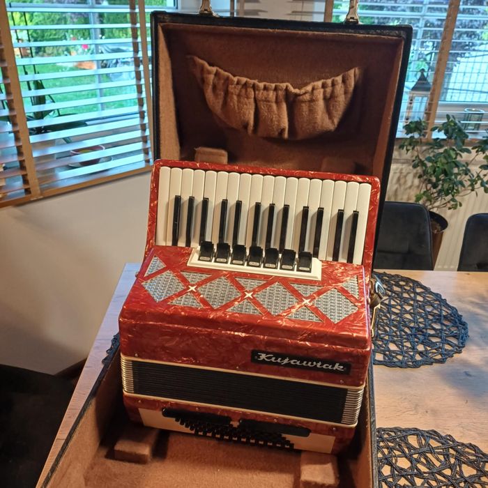 Akordeon kujawiak 60 basów