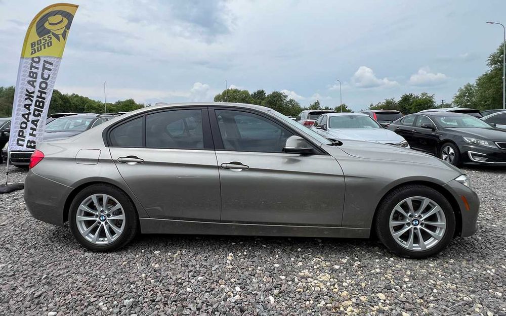 BMW 320 I 2017 року