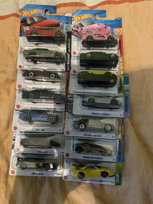 14 aut hot wheels dla lukasza