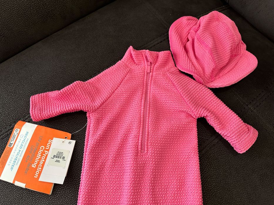 Fato de Banho Rosa com Chapéu (Proteção UV) (6-9M)
