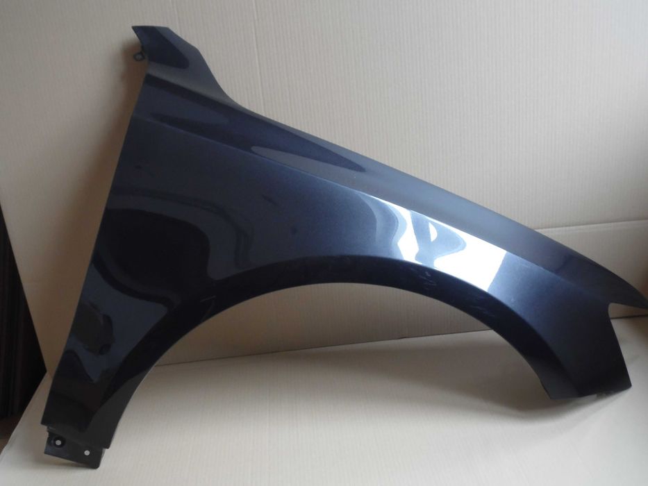 Audi Q5 8R 09-16r błotnik prawy szary LZ7L