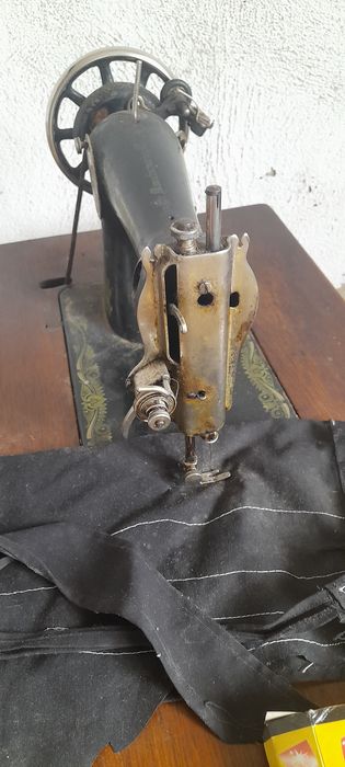Maquina costura Singer original antiga