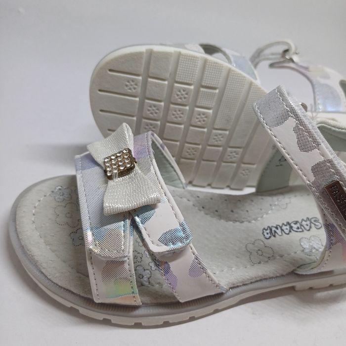 Nowe sandały roz 27 wkładka skórzana profilowana 18 cm