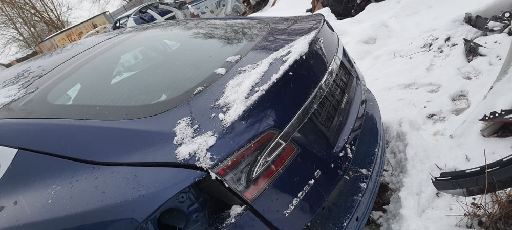 Кришка багажника Tesla model S 2012- 2021