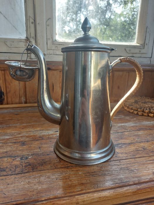 Антикварный чайник заварной (кофейник). Витая ручка. Клеймо ТК.