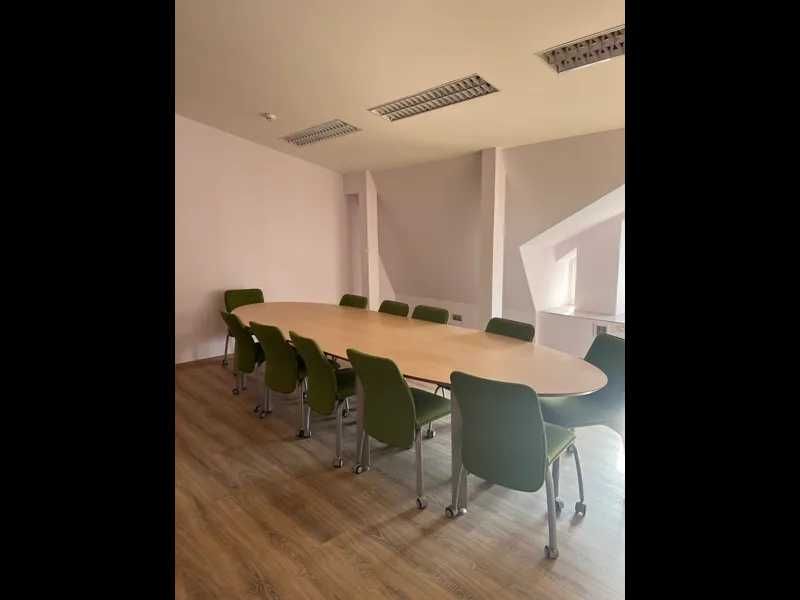 Продаж приміщення вул Володимирська 97/37 центр паньківщина ТОРГ