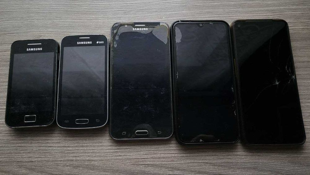 Лот телефонів Nokia, Sony Ericsson, Siemens, LG