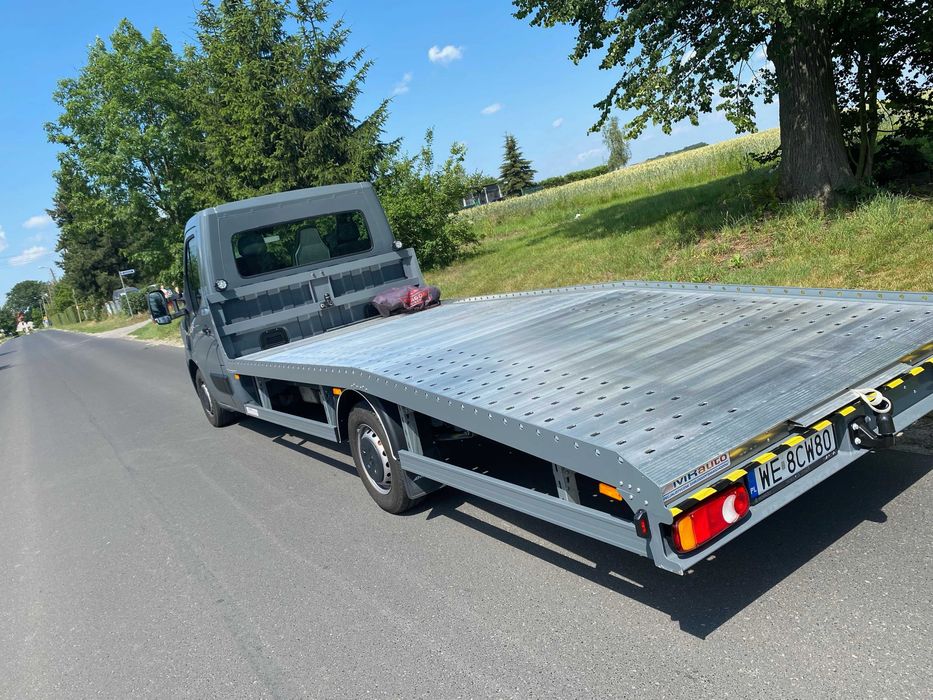 Wynajem auto-lawety NOWY RENAULT MASTER