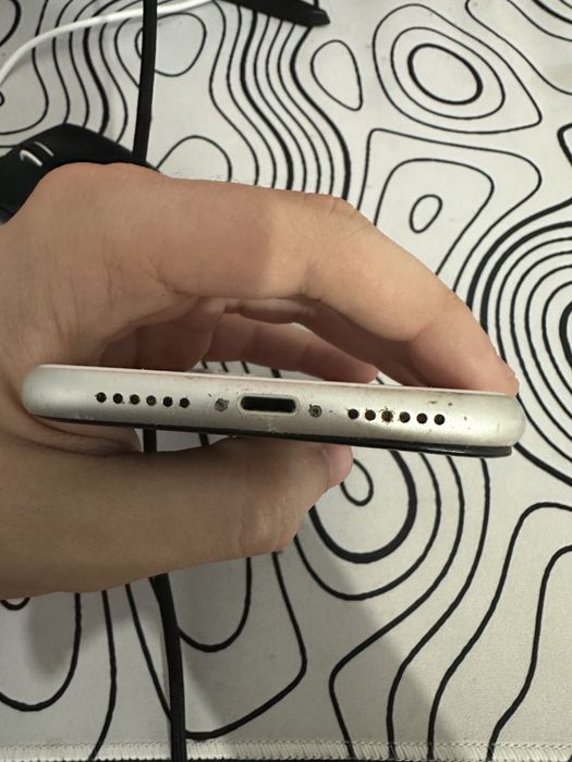Iphone 11 usado para reparo ou para pecas