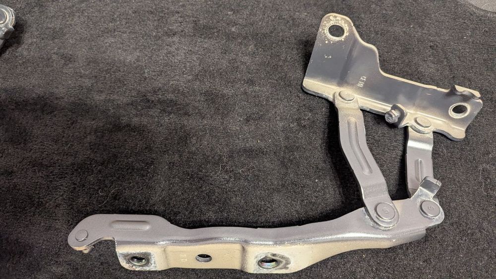 Завісидля капот Іонік 6 ионик ioniq 66910-KL000