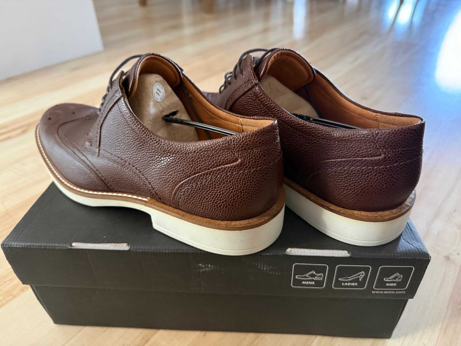 buty Ecco Biarritz 0ksfordy r. 44 , kolor- brązowe, biała podeszwa