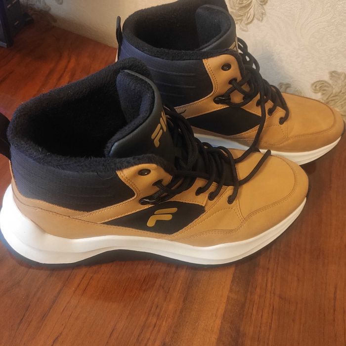 трекінгові чоловічі кроси зимові  FILA