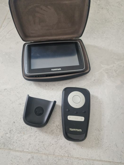 Unikat! TomTom GO 950 Traffic BOX | Stan Kolekcjonerski – RAZ ODPALONA NA TEST! + PILOT, UCHWYT, ETUI