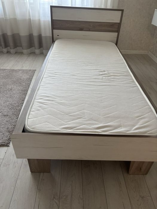 Продам односпальне ліжко