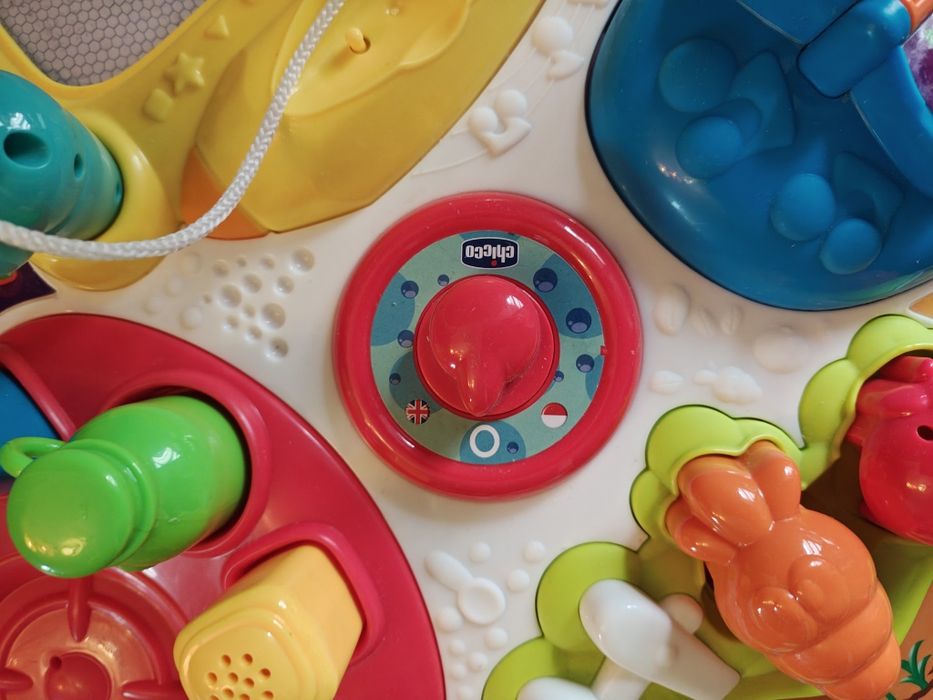 Stolik edukacyjny Chicco