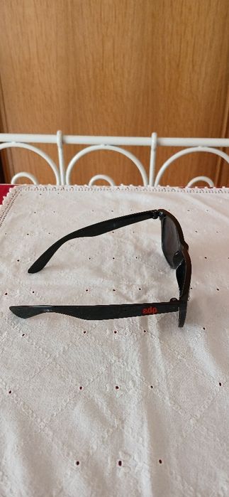 Óculos espelhados EDP, novos