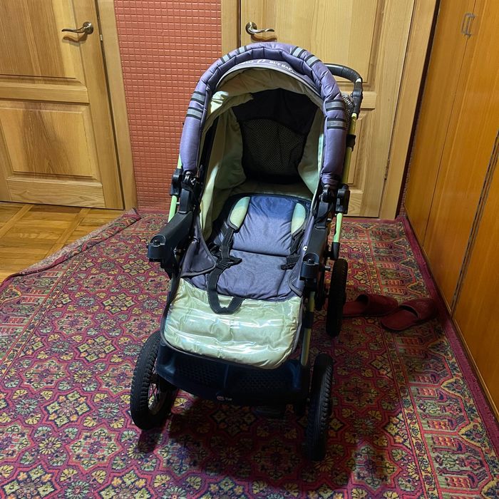 Продам коляску HUGO