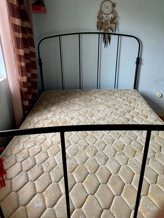 cama Ikea 140*200cm com estrado