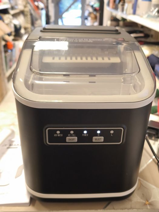 Kostkarka do lodu  HZB-12/K