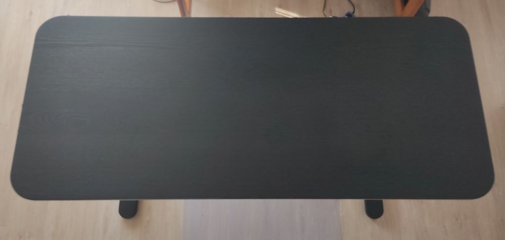 Secretária 140x60 cm