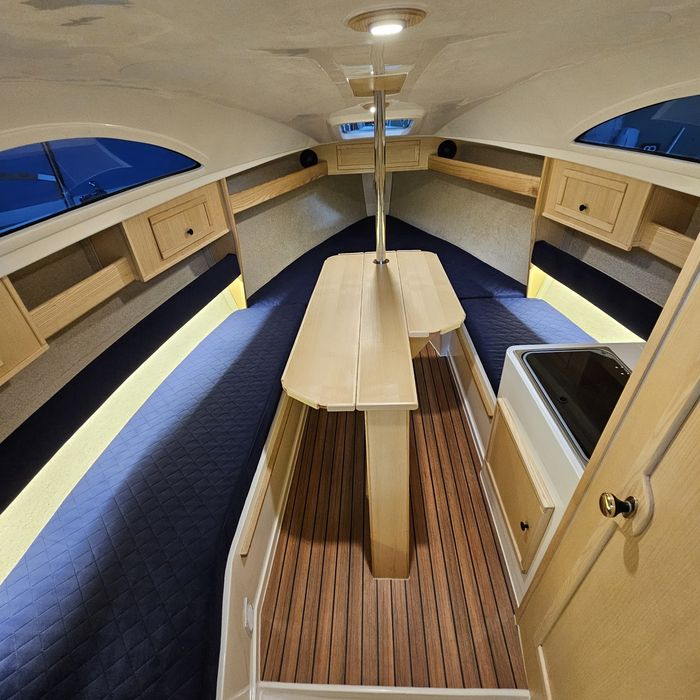 SPRZEDAM NOWY JACHT ŻAGLOWY
              Saturn 21