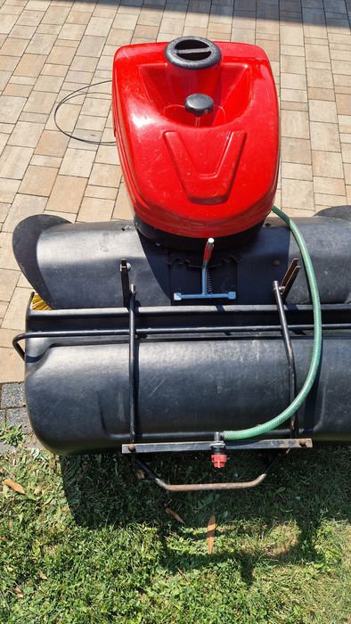 Zamiatarka Vari z koszem i przekładnią