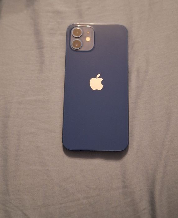 Telefon iPhone 12