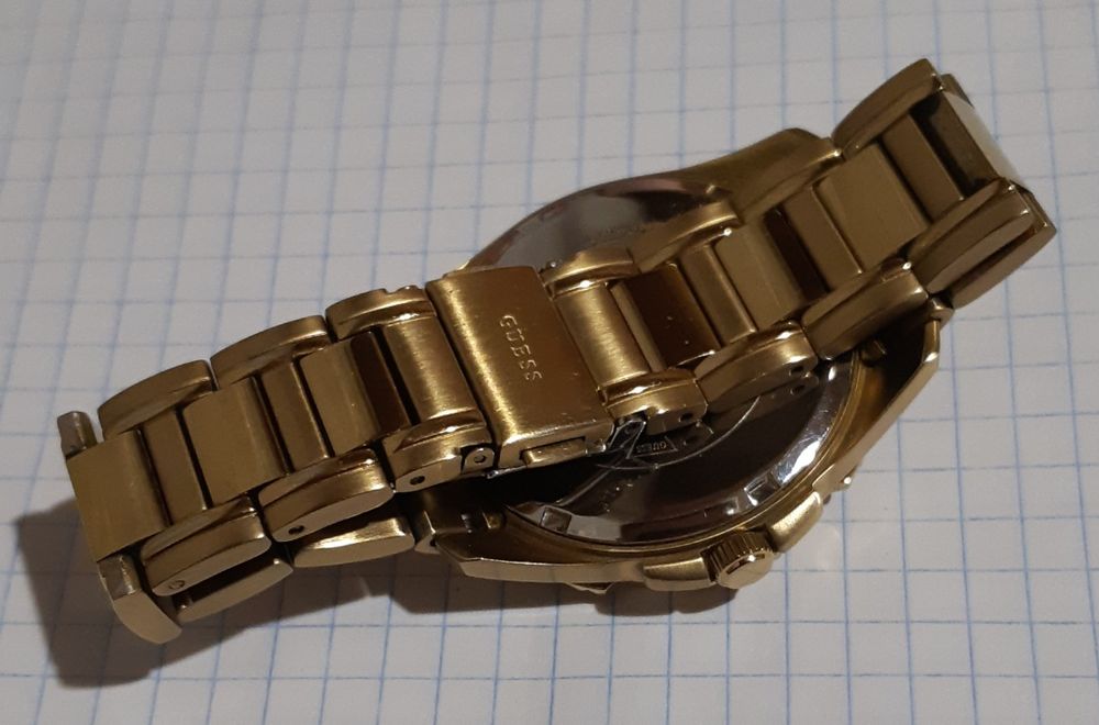 Guess женские полностью рабочие