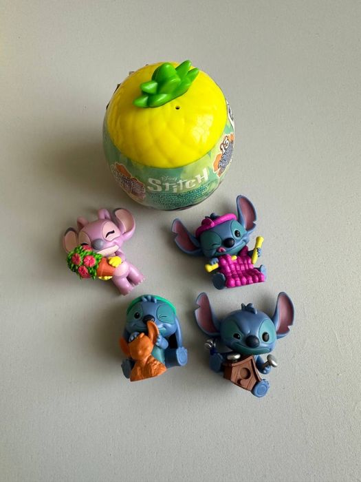 Фігурка-сюрприз у капсулі ананасу Stitch S5 - Стіч