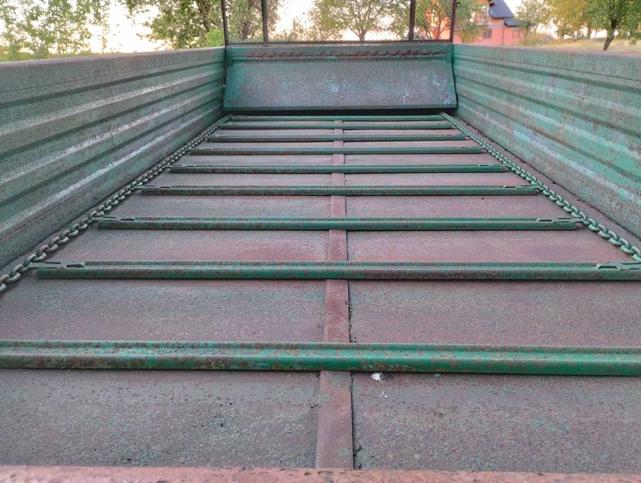 Rozrzutnik obornika jednoosiowy