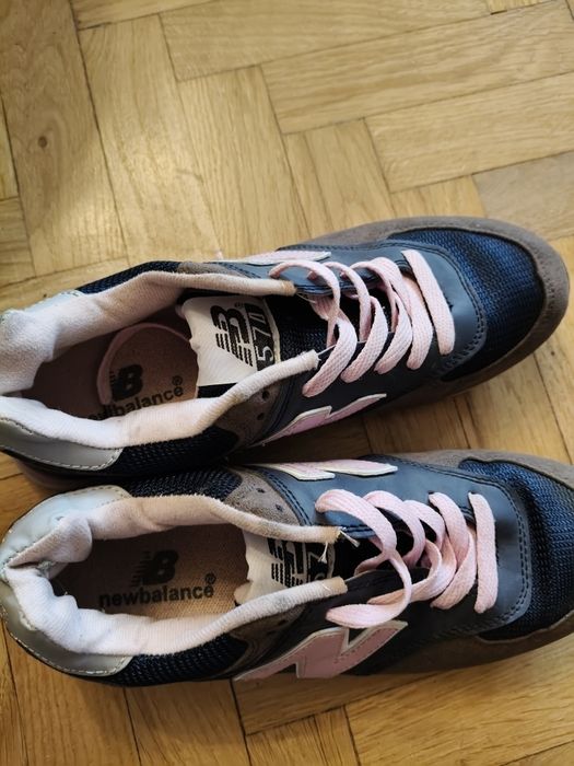 Sprzedam adidasy damskie