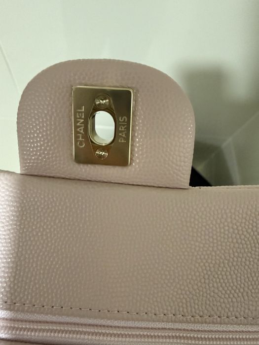 Chanel Classic Flap – Rosa claro – Pele caviar – Excelente estado