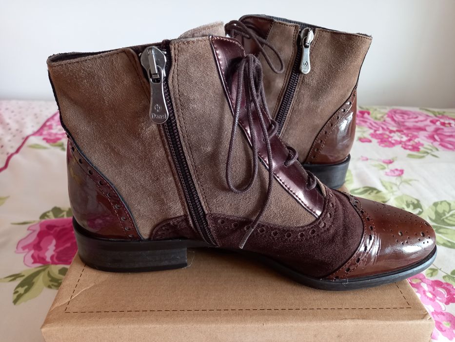 Botins em pele / nobuck