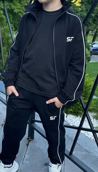 Спортивний костюм для хлопчика, підлітка. В ідеальному стані, як новий