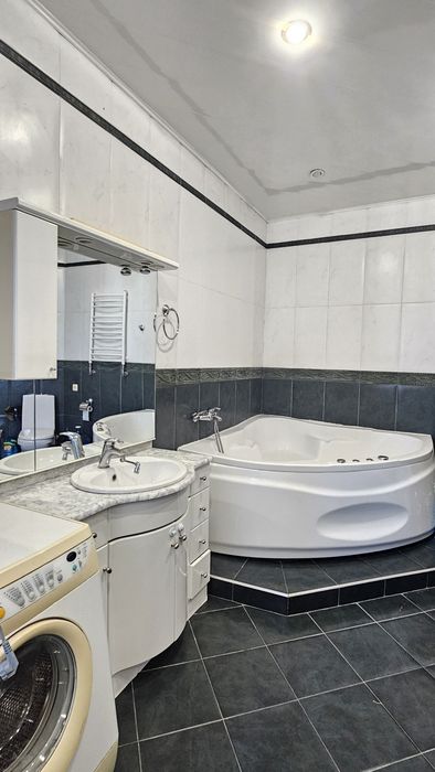 Оренда 3к квартири, метро Палац Україна, Антоновича 140