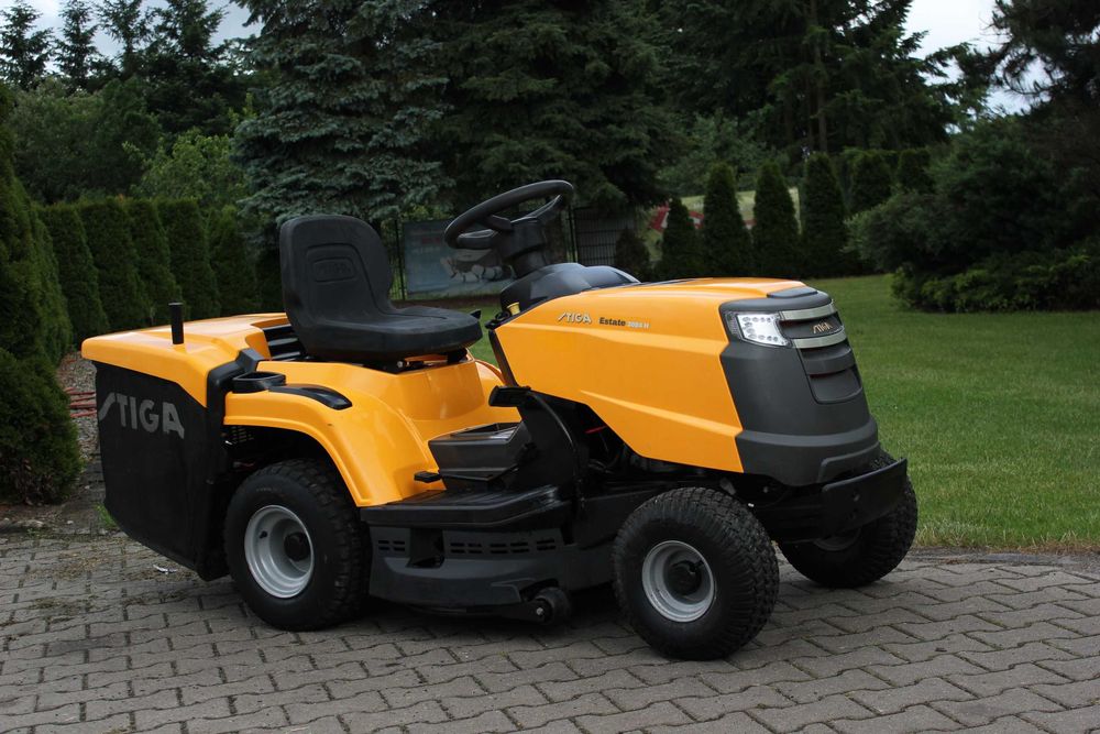 Stiga 3084 H Estate TRAKTOREK Kosiarka