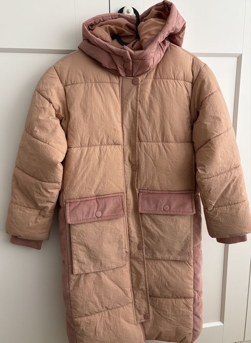 Pikowany płaszcz z kapturem Reserved r. 146 cm (10 lat)