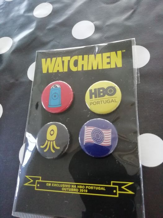 Watchmen boné e crachás + Oferta
