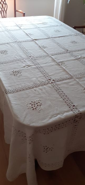 Lindíssima Toalha Linho-Grande, Bordados Manuais