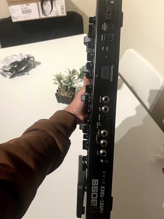 Pedaleira Boss ME-90