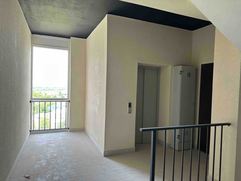 Продаж просторої квартири в новобудові