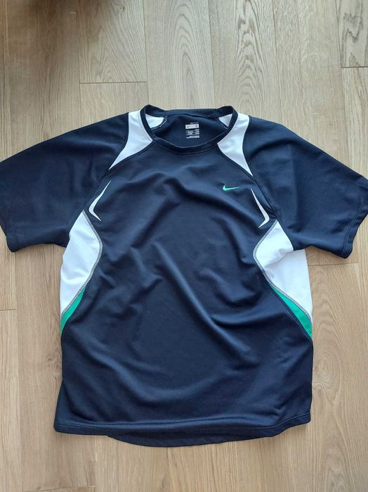 Koszulka treningowa marki Nike rozmiar L
