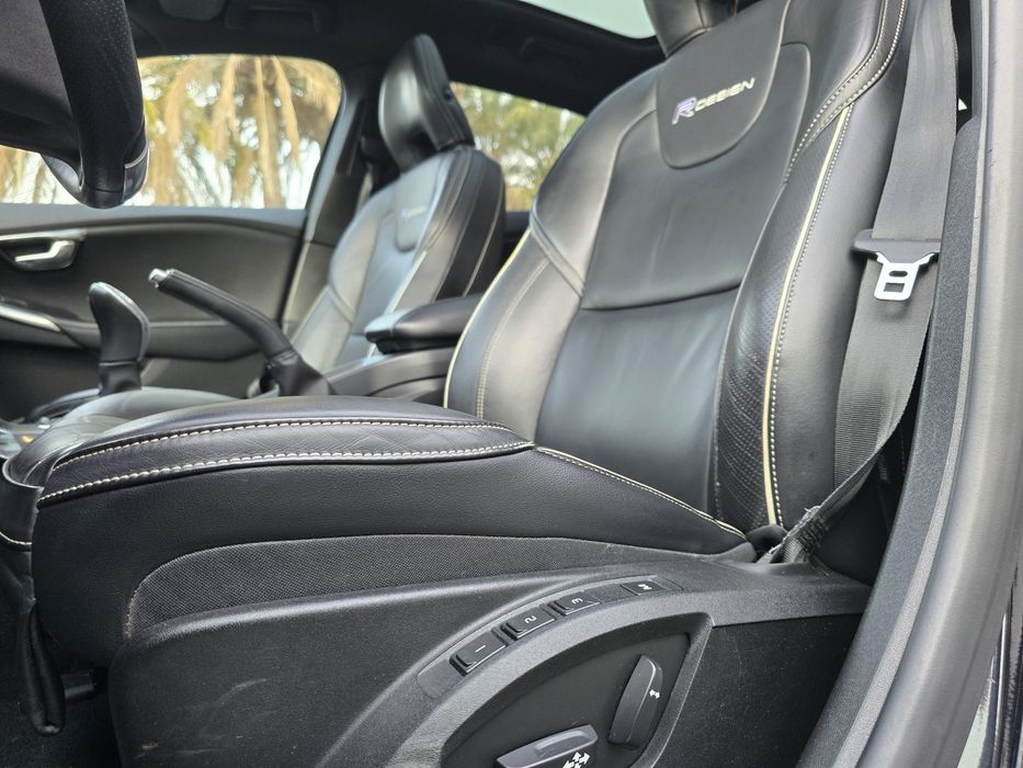 VOVO V40 R-DESIGN 1.6 115CV FULL EXTRAS aceito retoma 
2014//08

-GPS