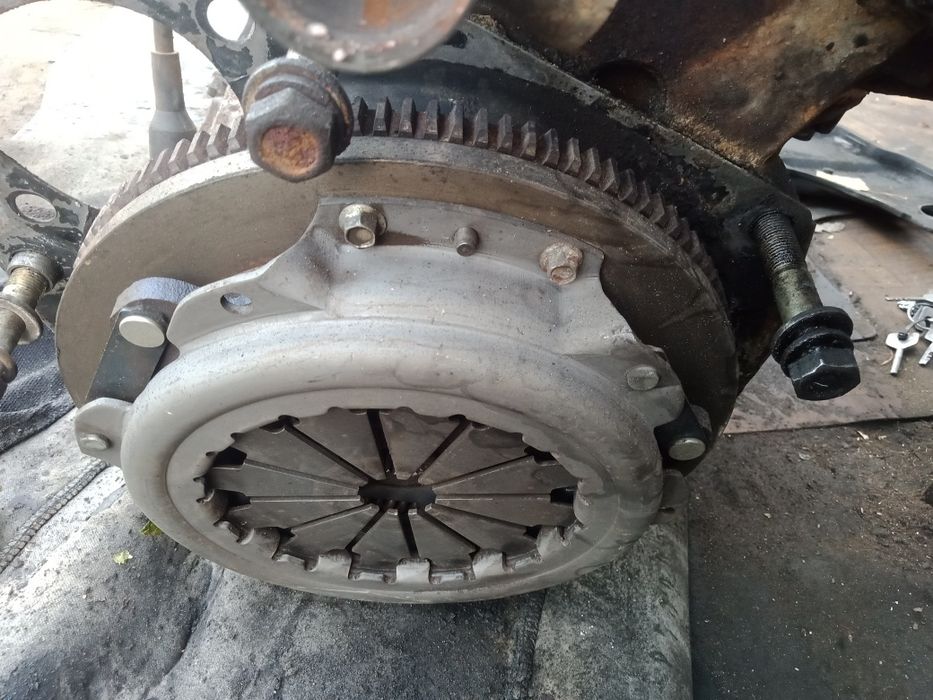 Двигатель на Таврию,Славуту 1.2 обьем