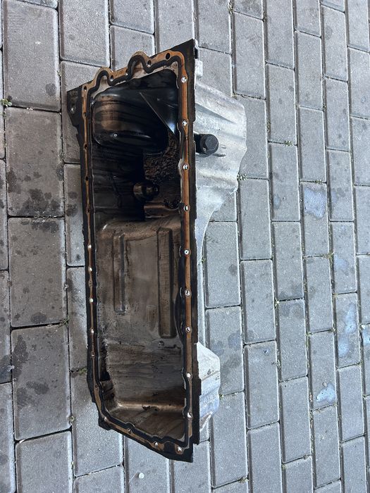 Miska Olejowa BMW e60 E61 3.0 benzyna N53