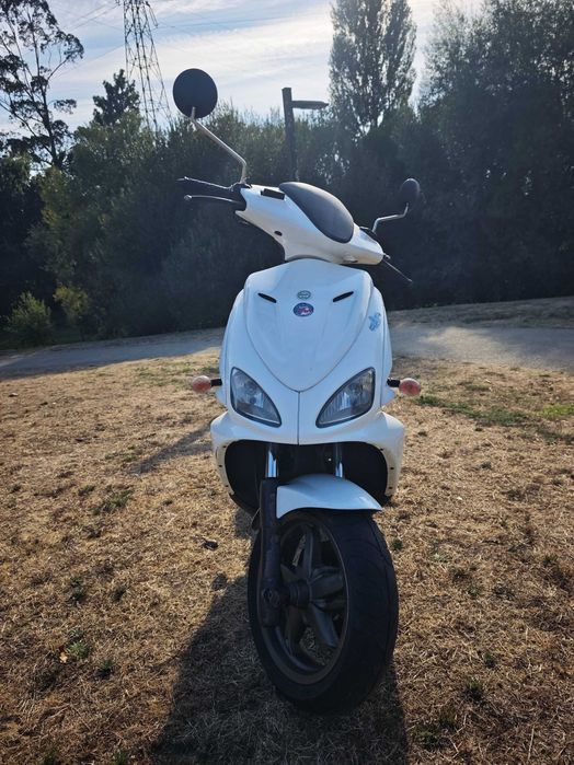 Moto scooter Benelli