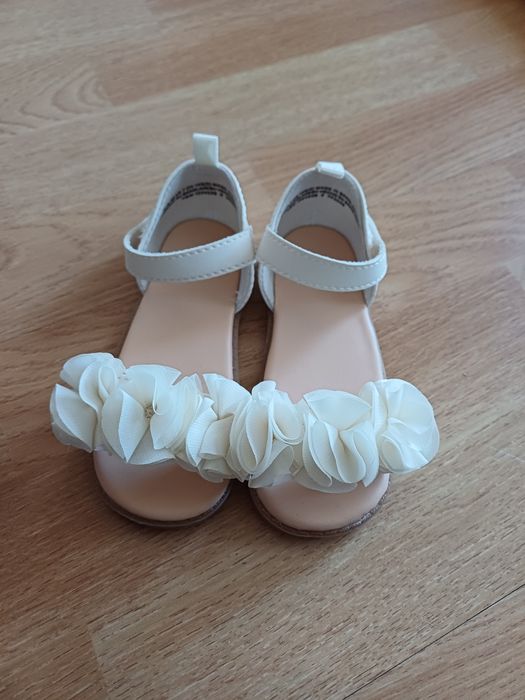 Sprzedam sandały hm 23